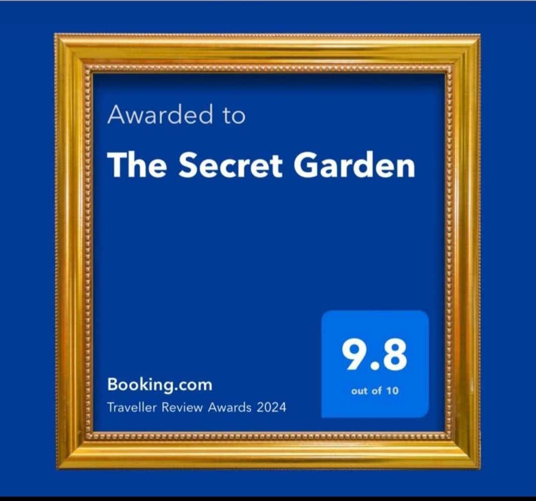 The Secret Garden Διαμέρισμα Σαλέρνο Εξωτερικό φωτογραφία